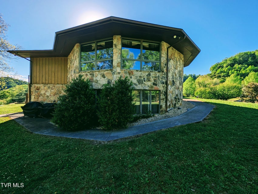 Photo #5: 9404 Clintwood Highway