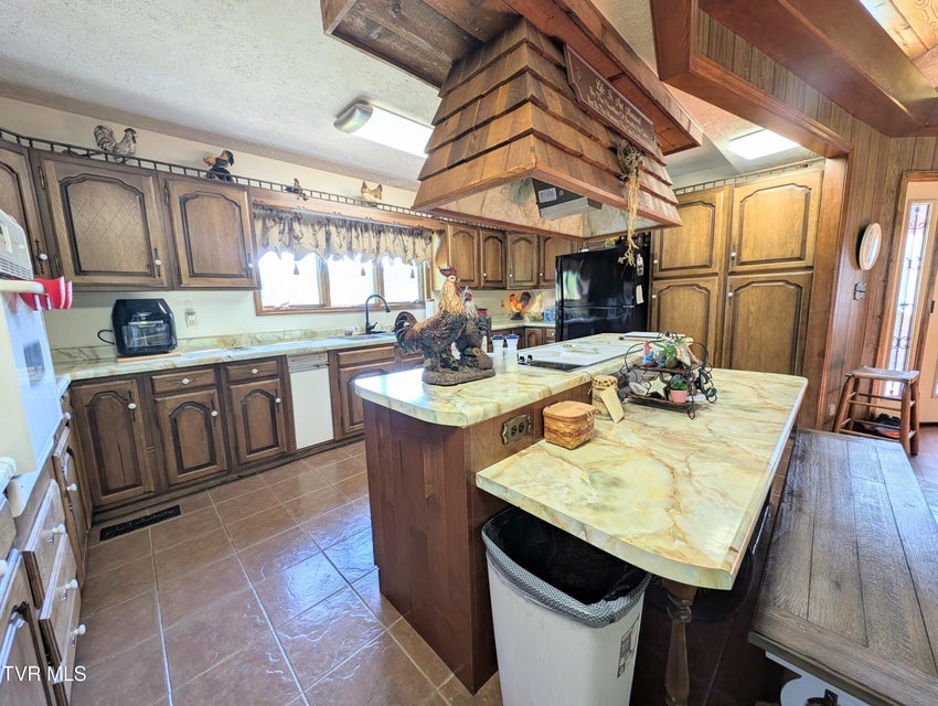 Photo #21: 9404 Clintwood Highway