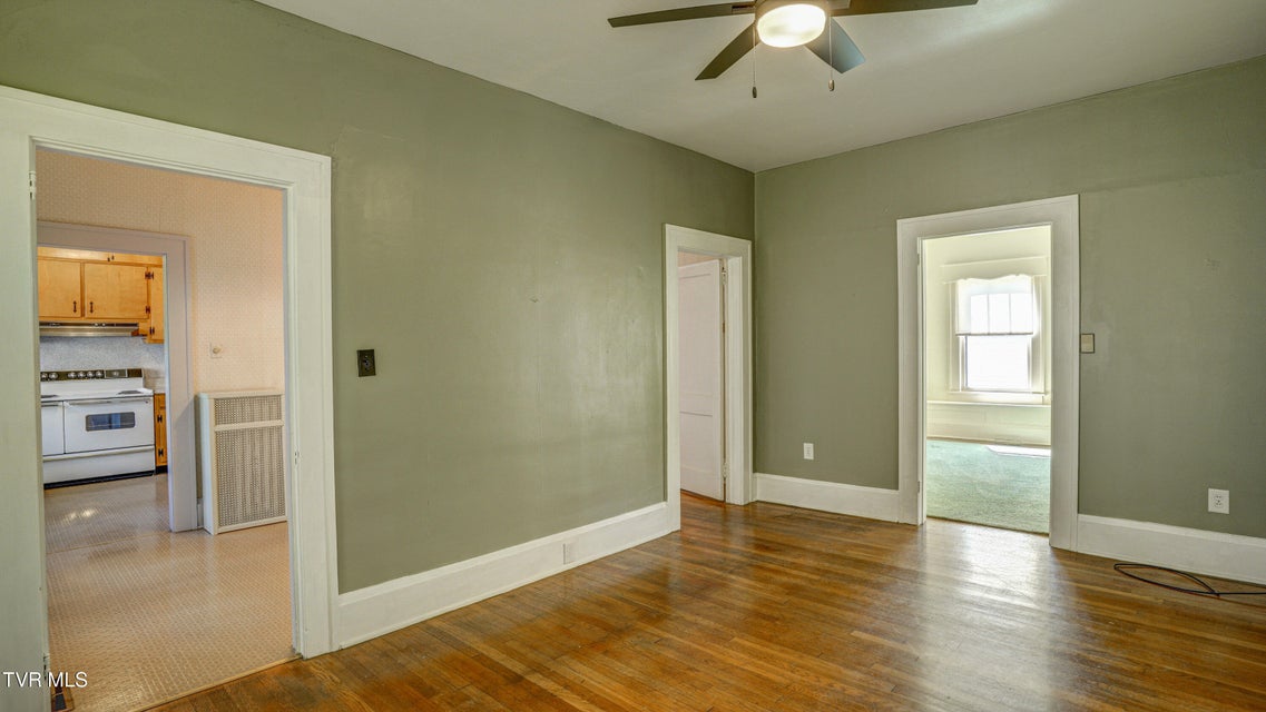 Photo #10: 704 Reynolds Street