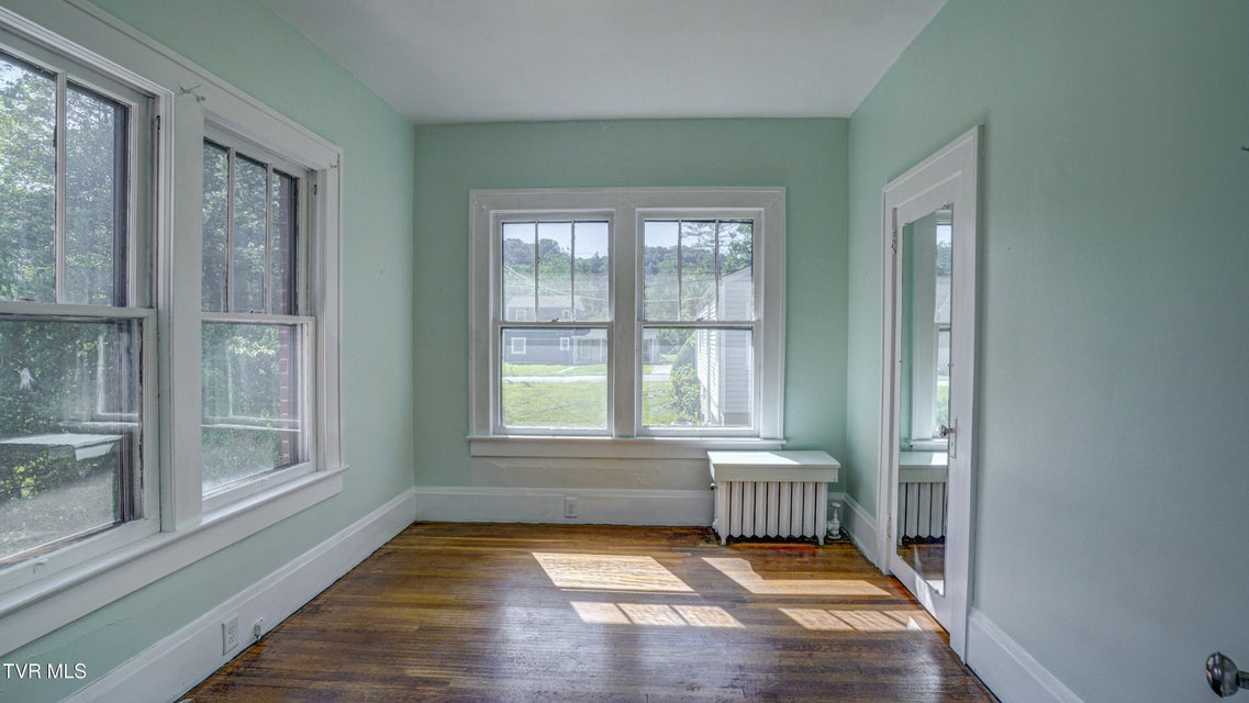 Photo #29: 704 Reynolds Street