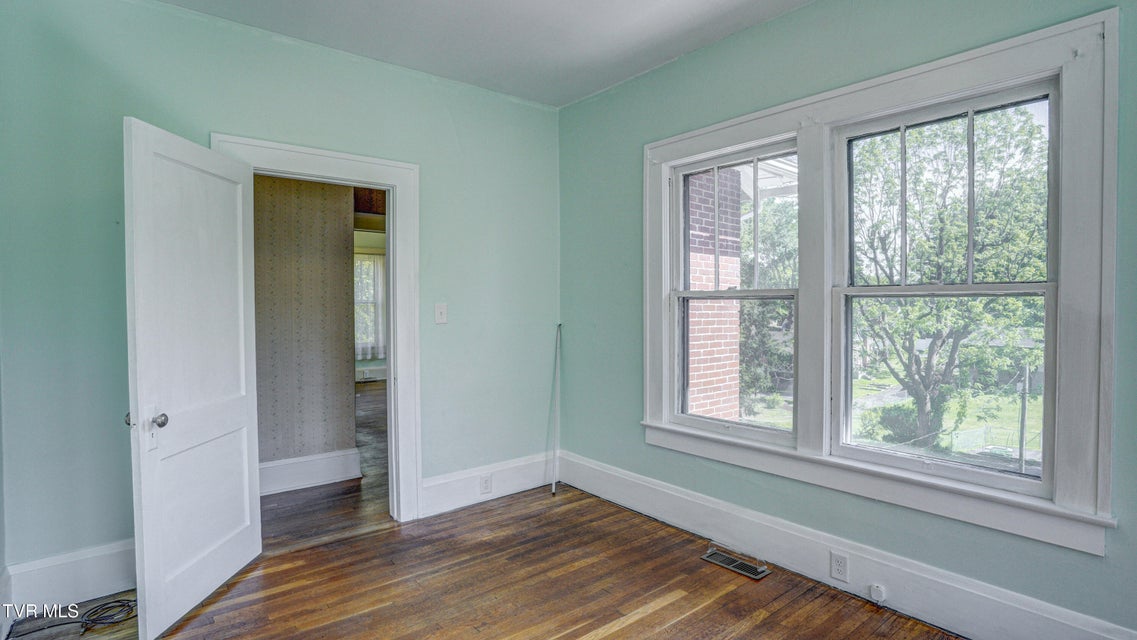 Photo #30: 704 Reynolds Street
