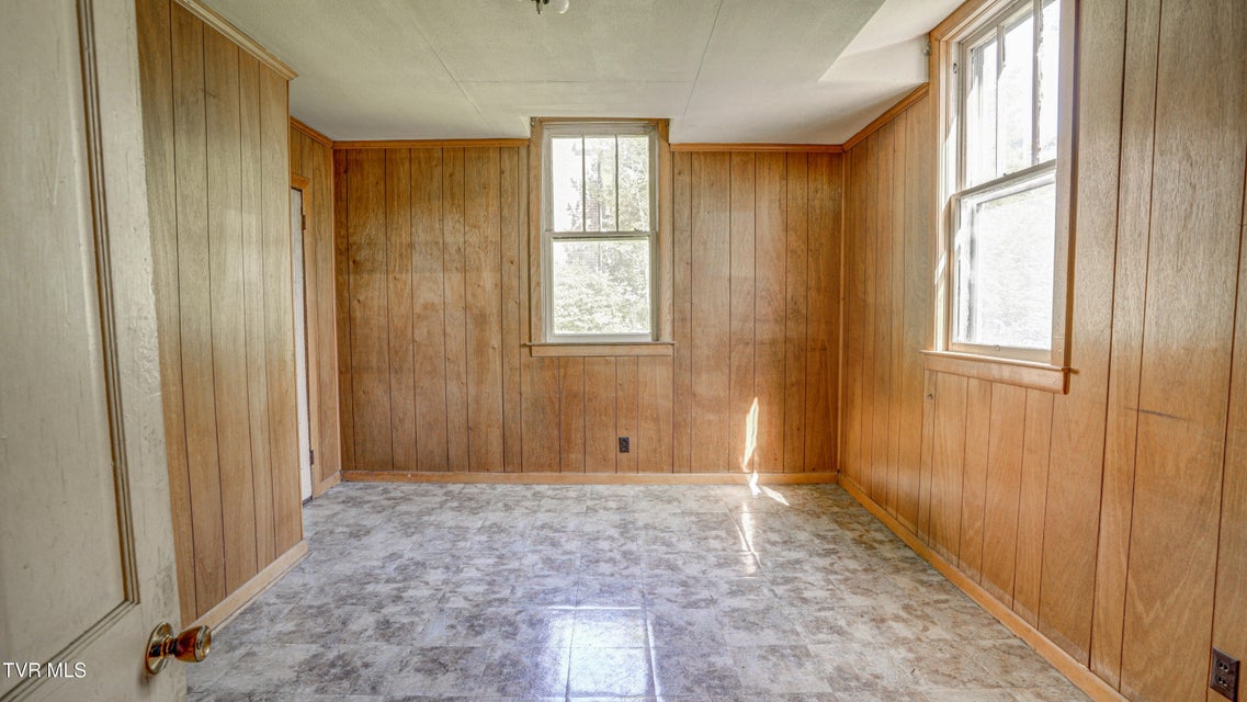 Photo #41: 704 Reynolds Street