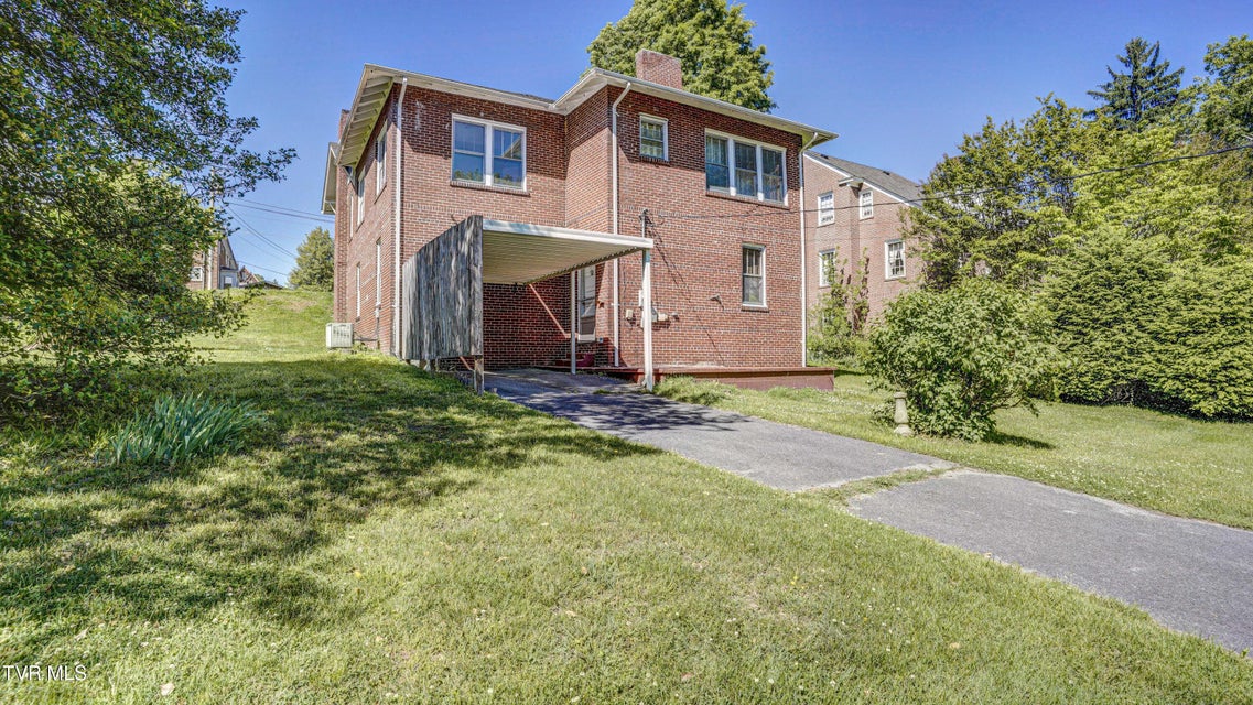 Photo #49: 704 Reynolds Street