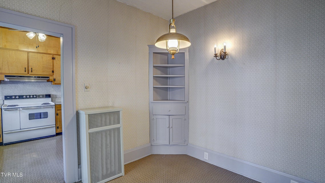 Photo #19: 704 Reynolds Street