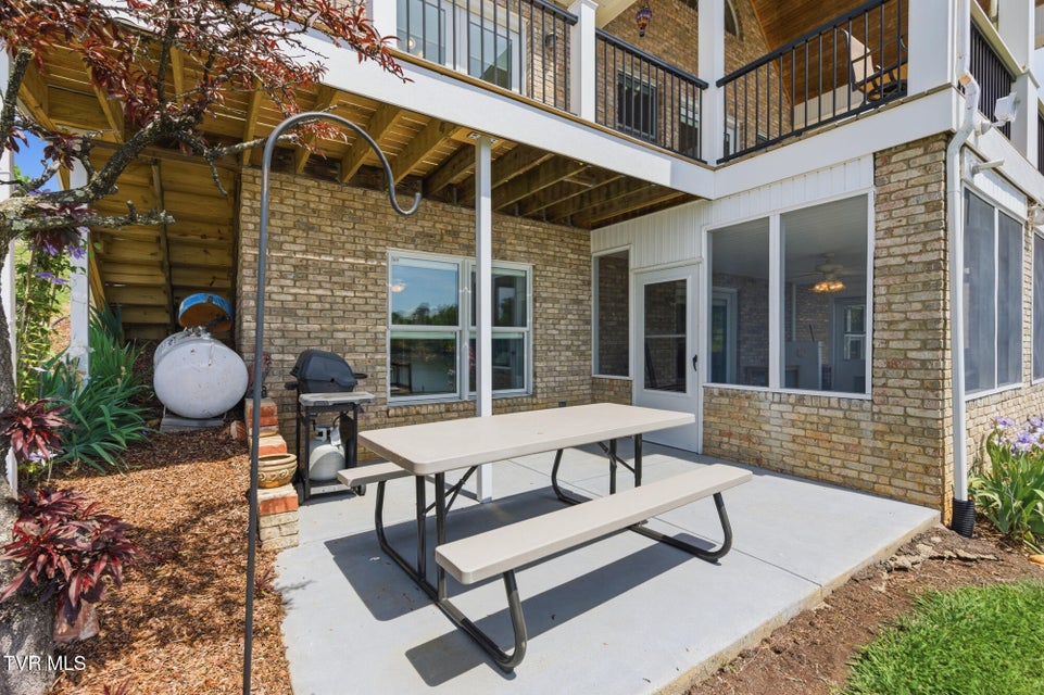 Photo #60: 410 Lakeview Street