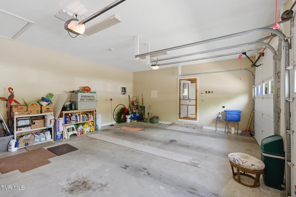 Photo #54: 410 Lakeview Street