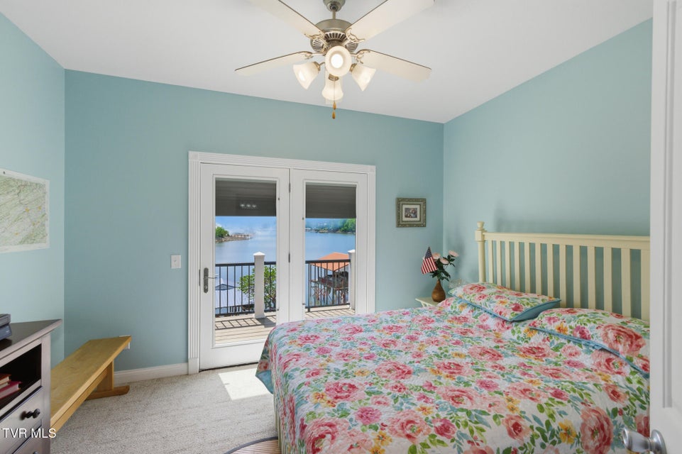 Photo #35: 410 Lakeview Street