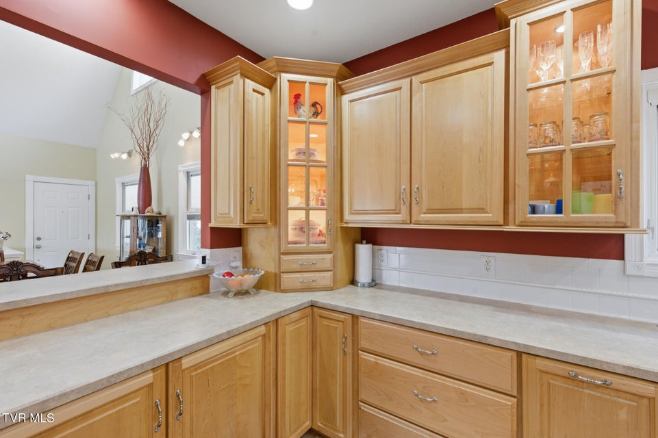 Photo #19: 410 Lakeview Street