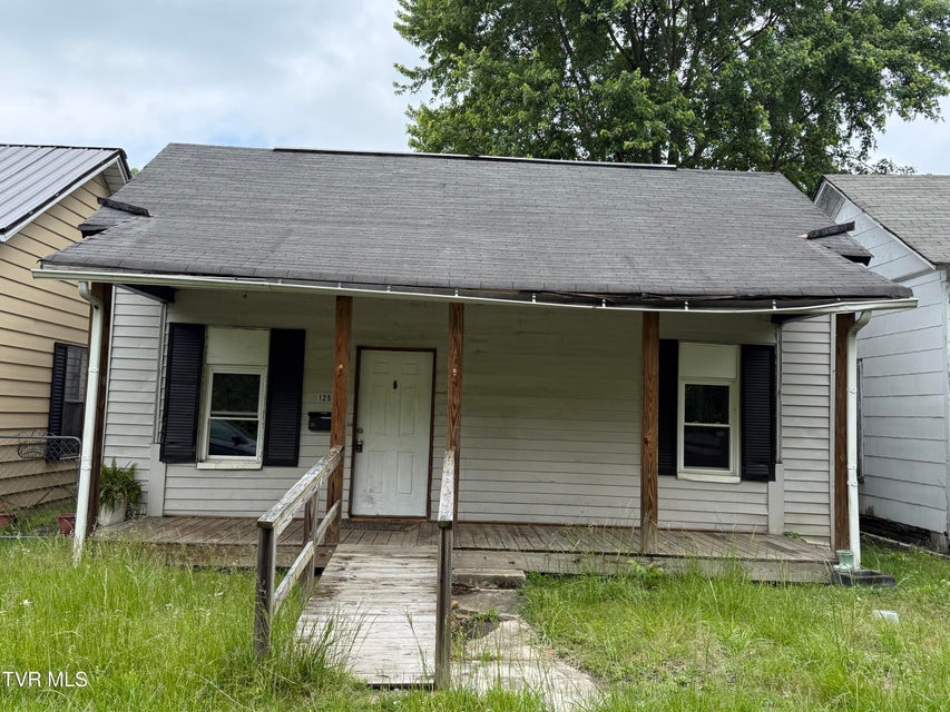 Photo #2: 125 Keystone Street