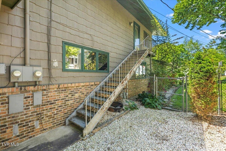 Photo #75: 112 Spruce Street