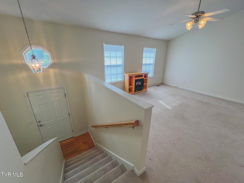 Photo #3: 612 Willow Court
