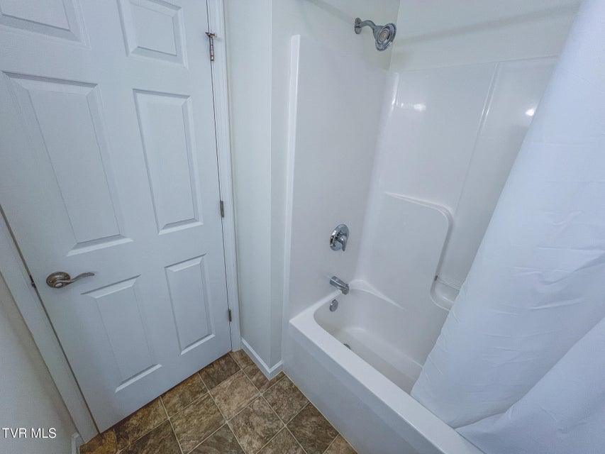 Photo #9: 612 Willow Court