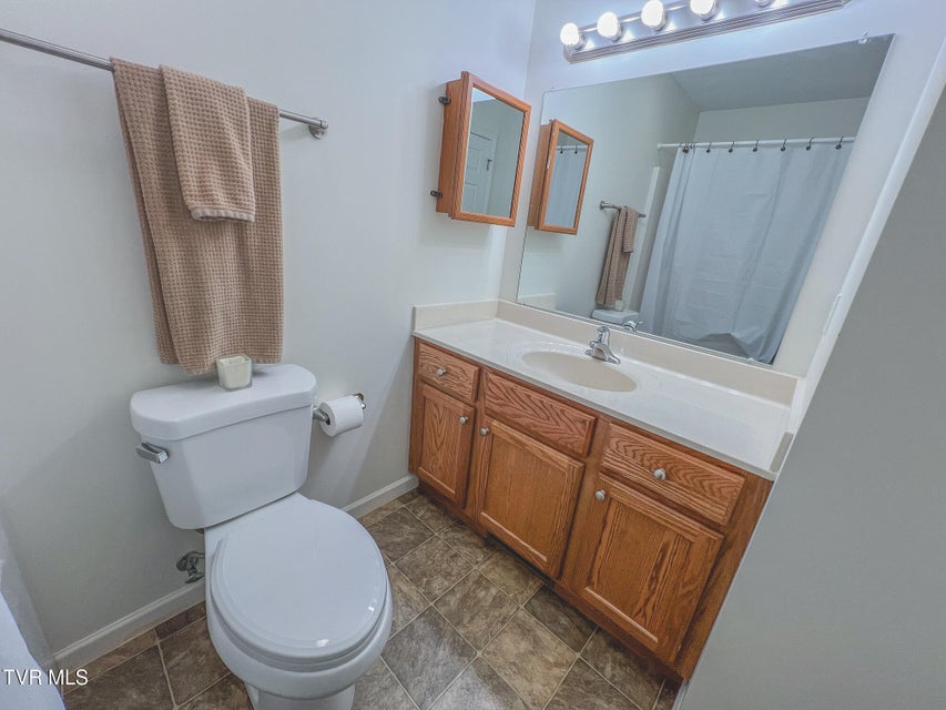 Photo #8: 612 Willow Court