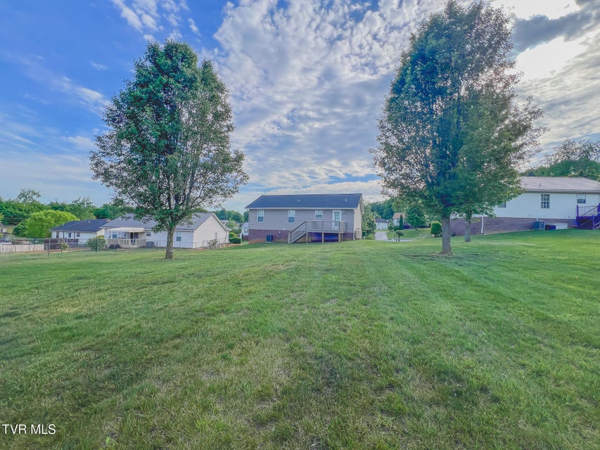Photo #29: 612 Willow Court
