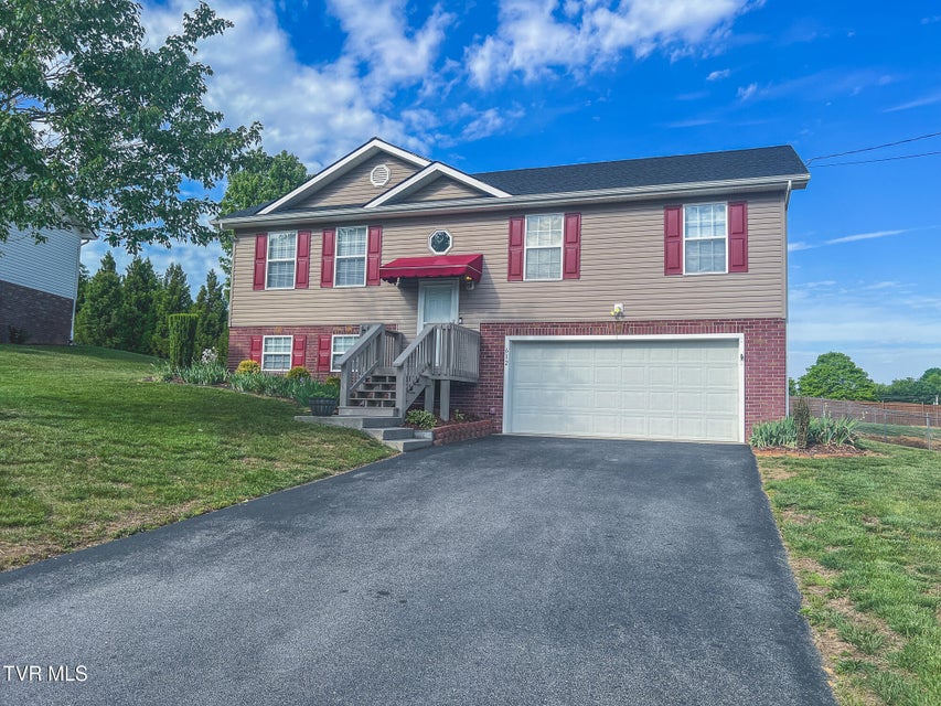 Photo #26: 612 Willow Court
