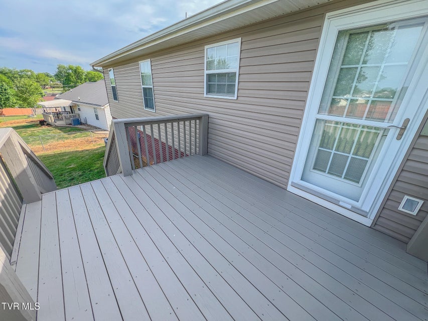 Photo #27: 612 Willow Court