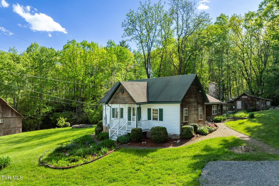 Photo #13: 151 Stonebridge Lane