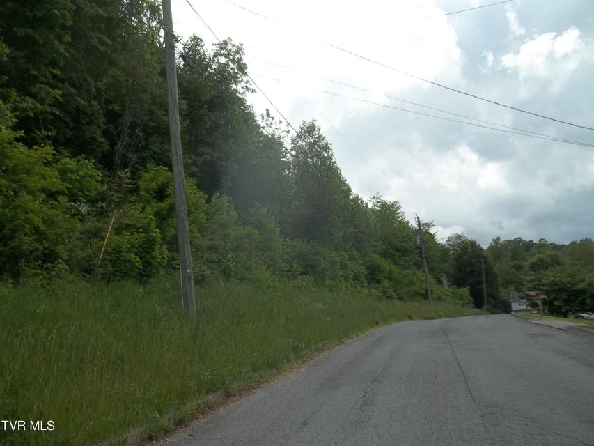 Photo #4: 441 Creekside Drive