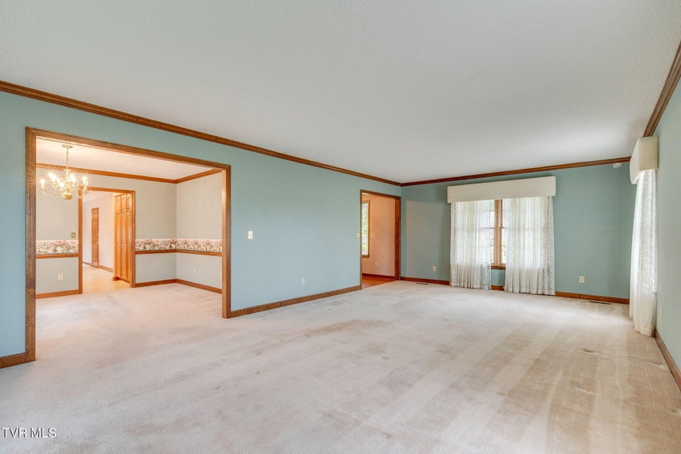 Photo #8: 3307 Victoria Court