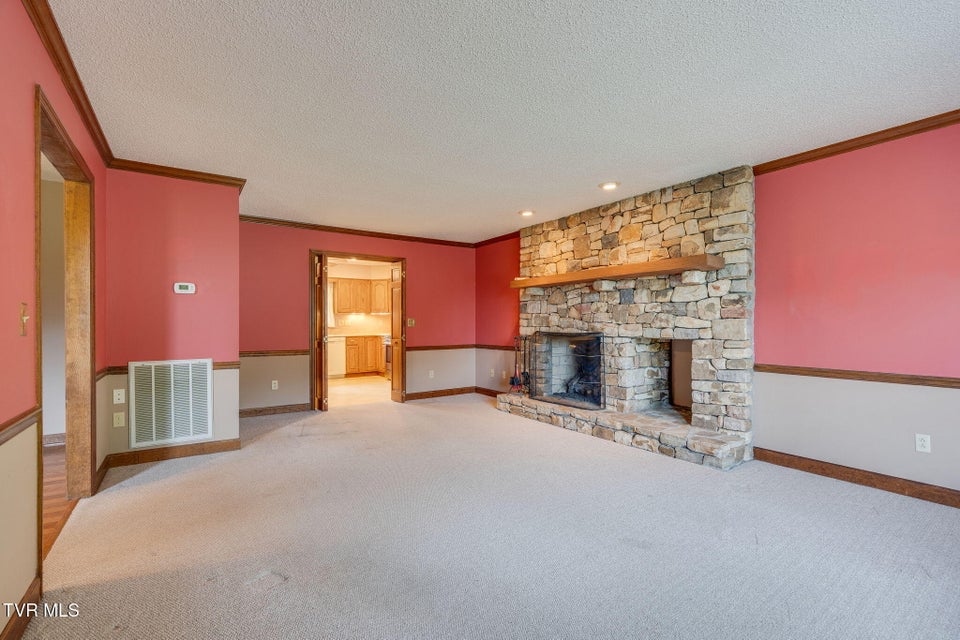 Photo #11: 3307 Victoria Court