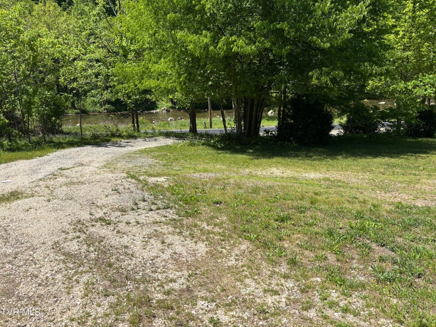 Photo #4: 9438 Roan Creek Road