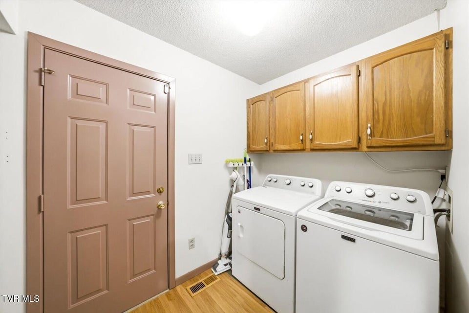 Photo #14: 997 Lake Ridge Drive