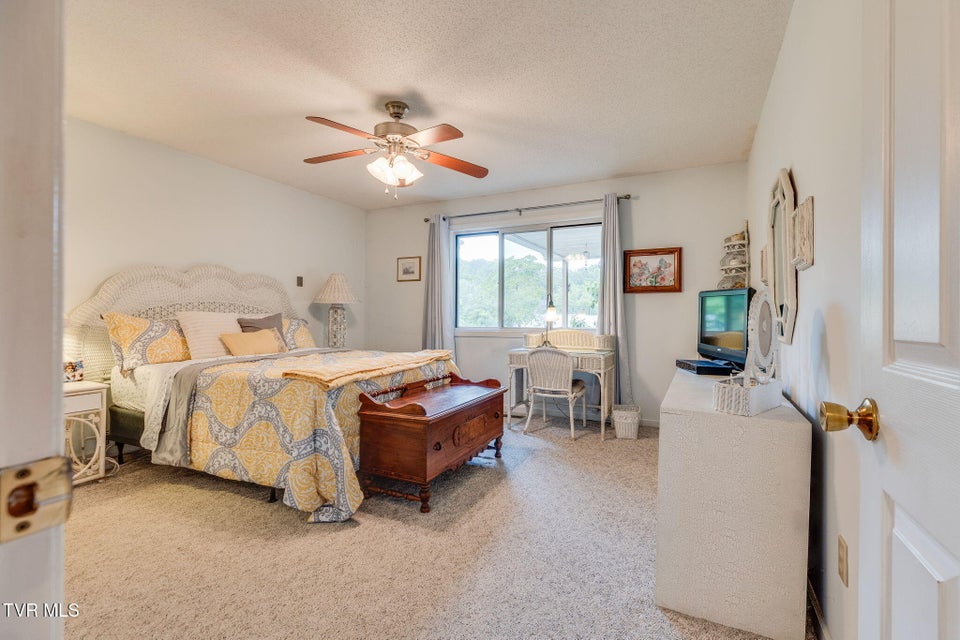 Photo #17: 127 Timberbrook Drive