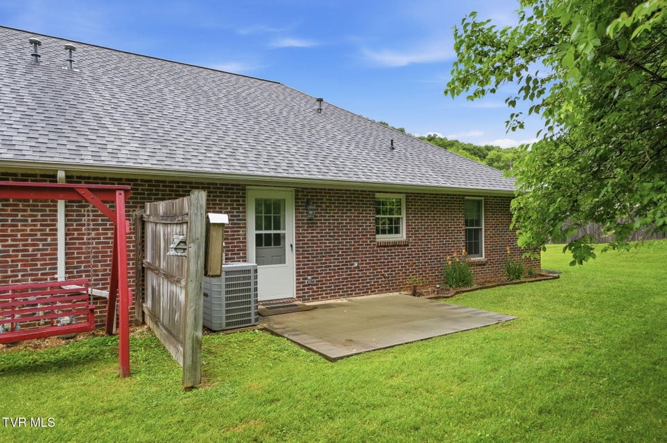 Photo #30: 2425 Lakeview Drive