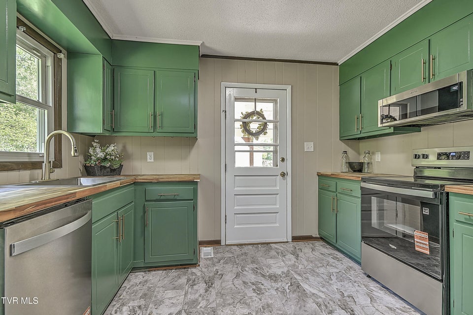 Photo #9: 19614 Greenbriar Drive