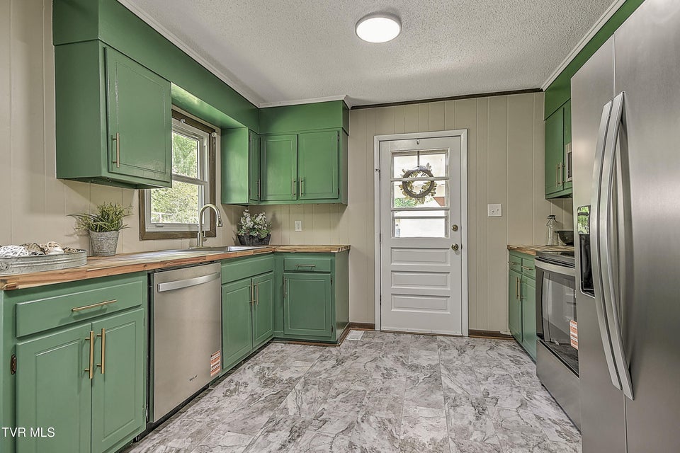 Photo #11: 19614 Greenbriar Drive