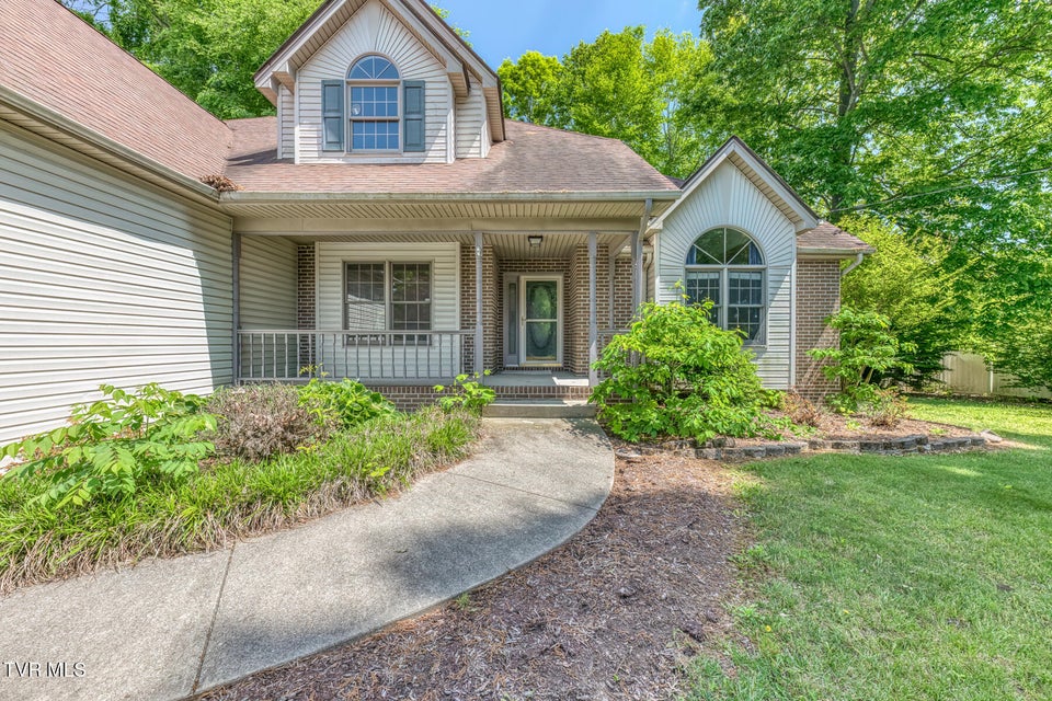 Photo #2: 120 Hillview Court