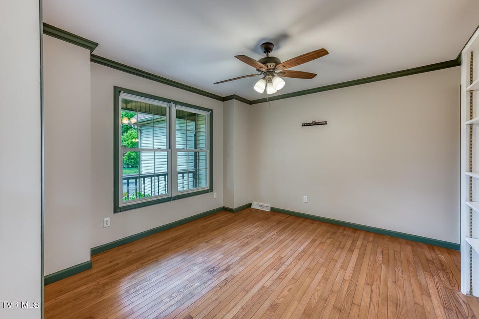 Photo #7: 120 Hillview Court
