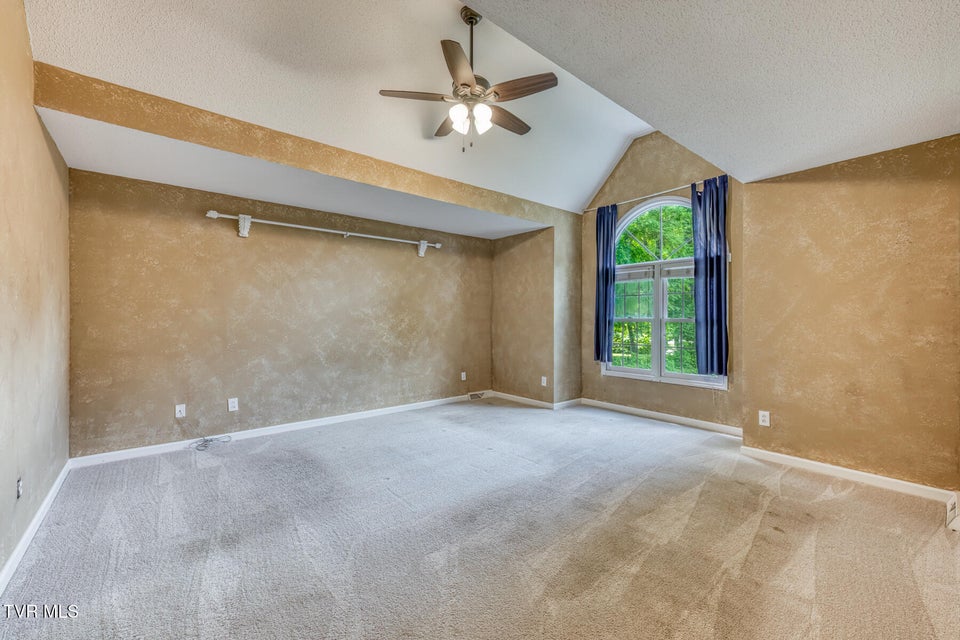 Photo #9: 120 Hillview Court