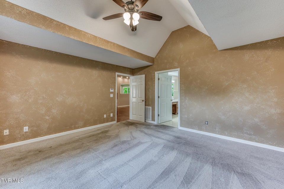 Photo #10: 120 Hillview Court