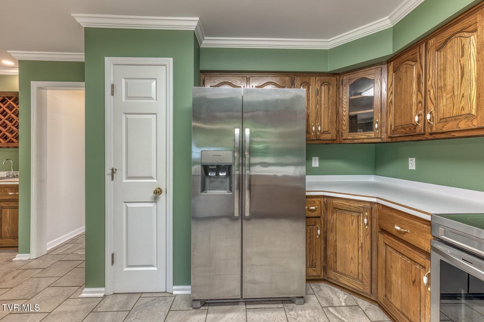Photo #29: 120 Hillview Court