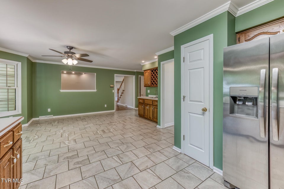 Photo #31: 120 Hillview Court