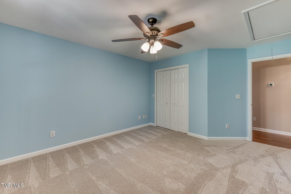 Photo #38: 120 Hillview Court