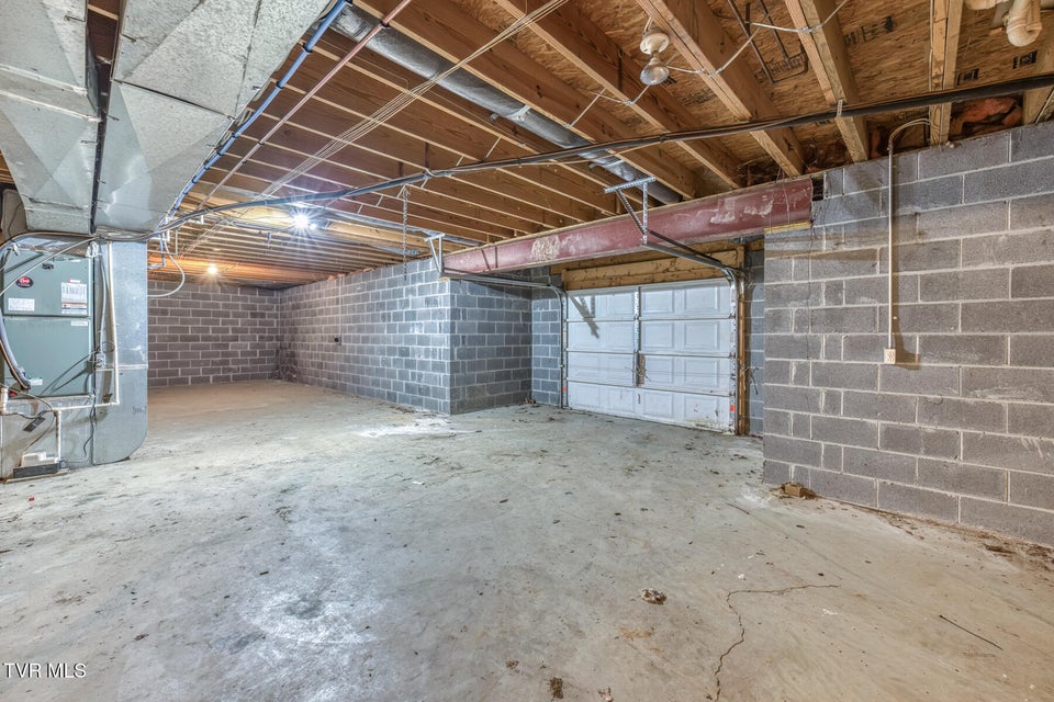 Photo #45: 120 Hillview Court