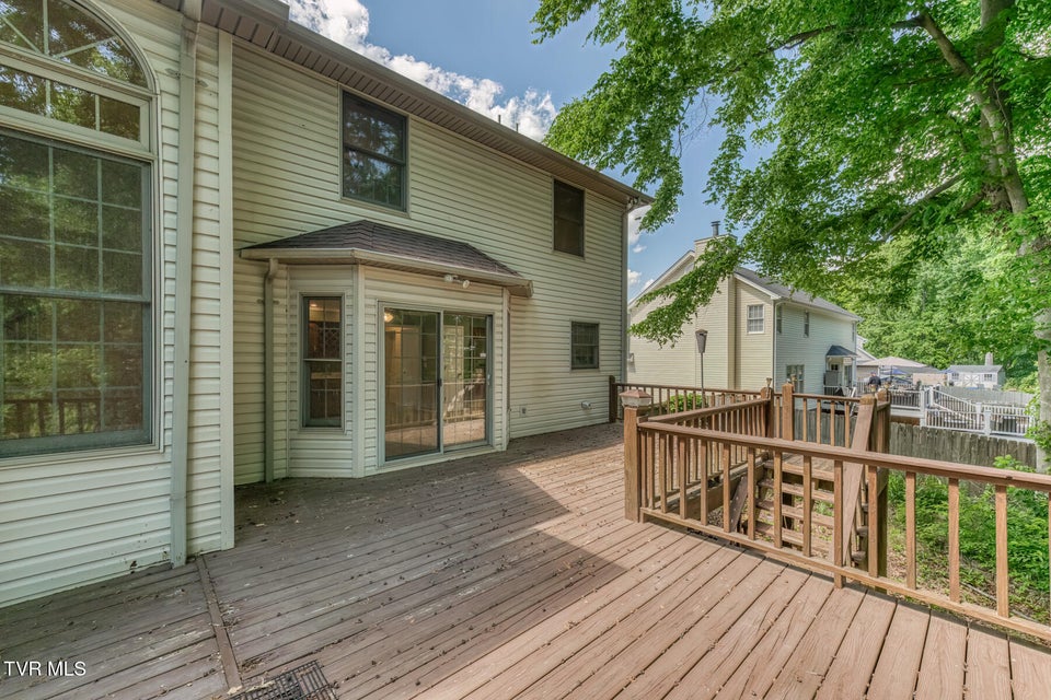 Photo #62: 120 Hillview Court