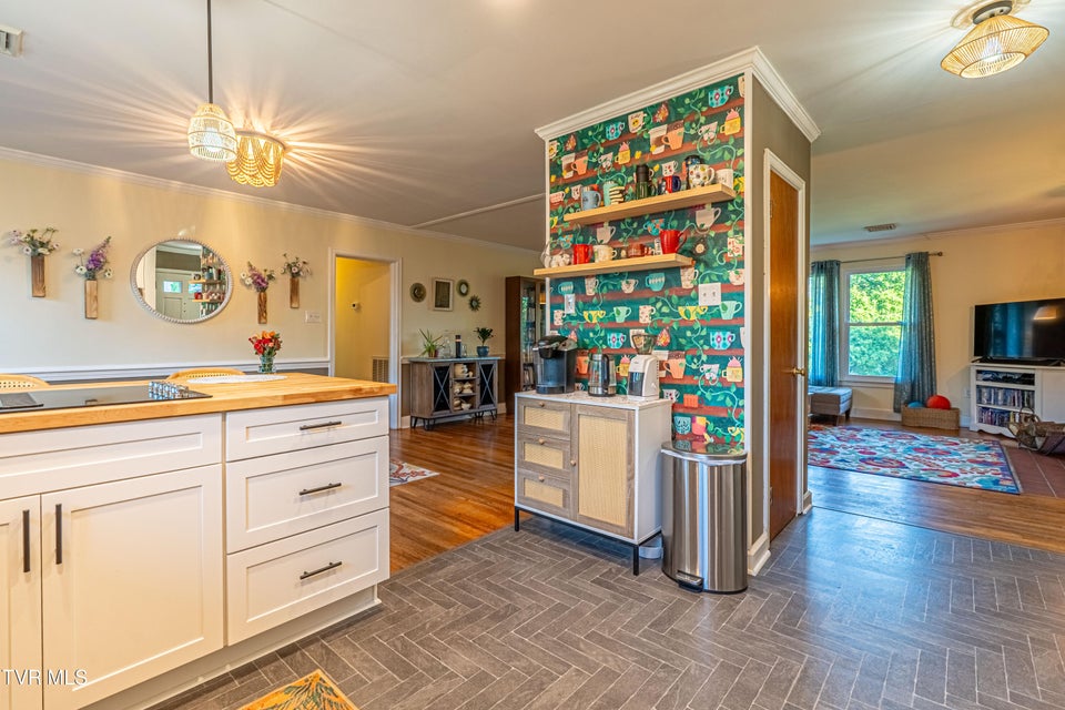 Photo #11: 190 Crestview Drive