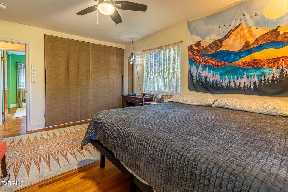Photo #28: 190 Crestview Drive