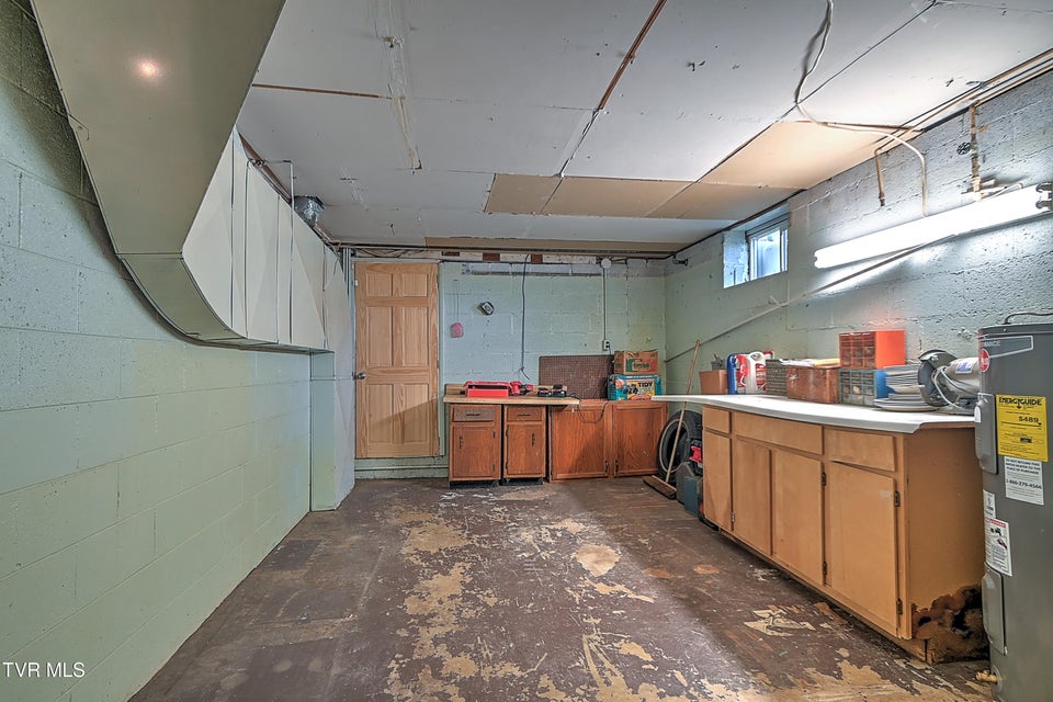 Photo #36: 2405 Melborne Drive
