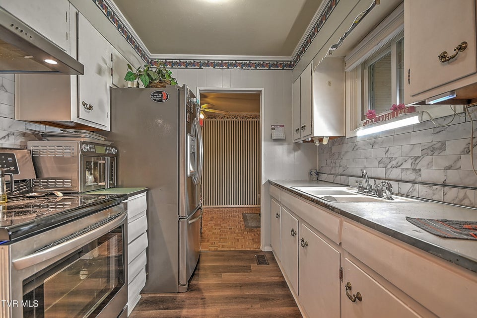 Photo #15: 2405 Melborne Drive