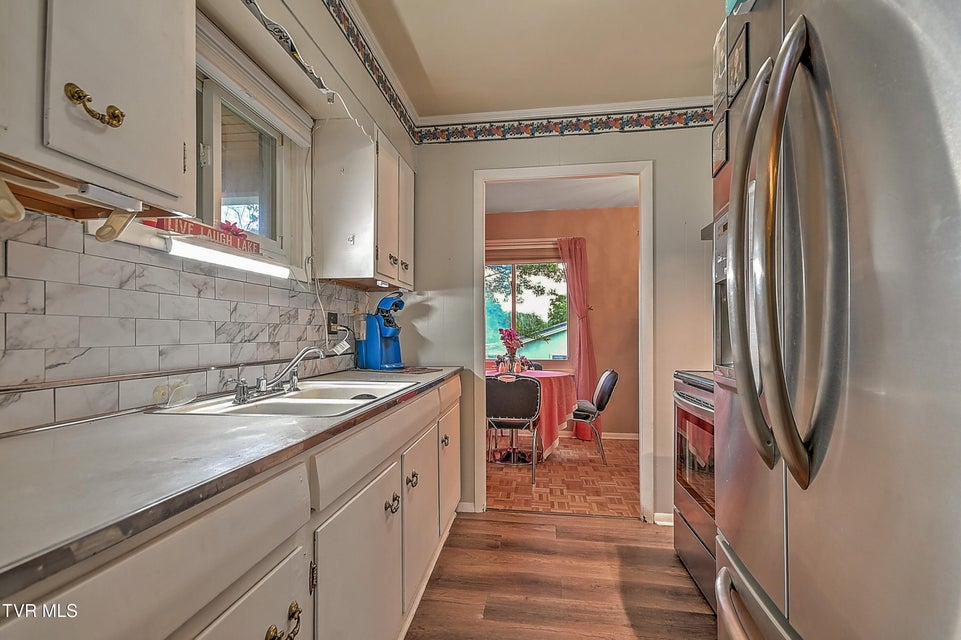 Photo #16: 2405 Melborne Drive