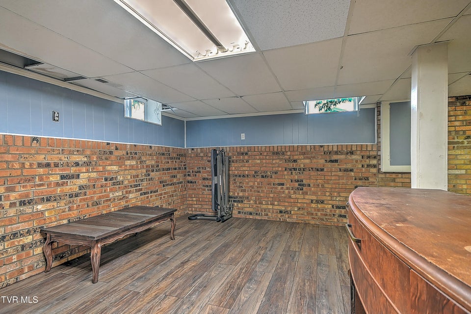 Photo #32: 2405 Melborne Drive