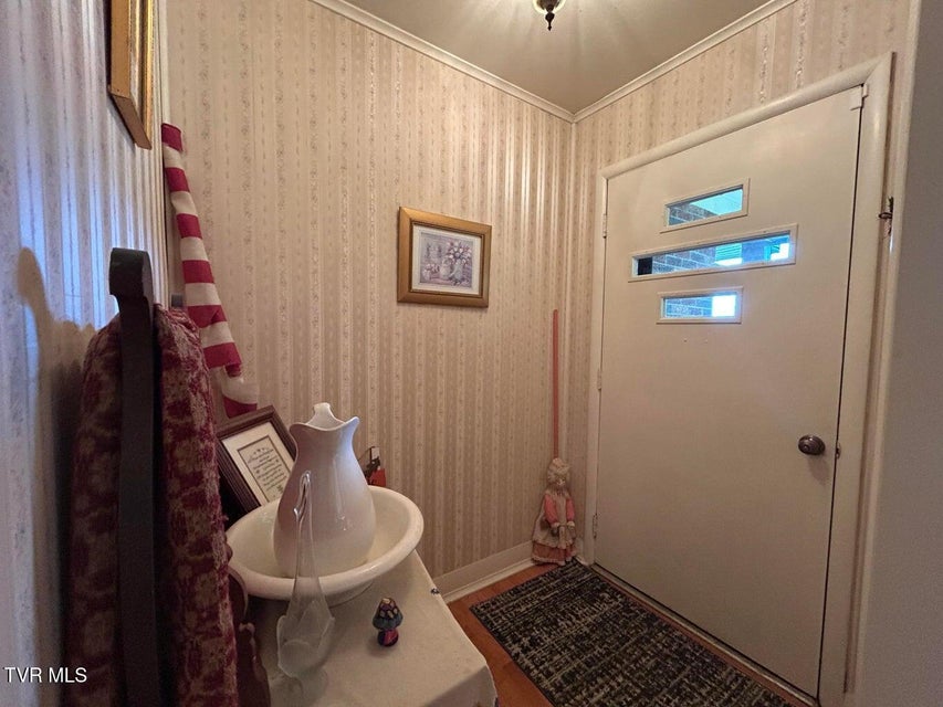 Photo #10: 1130 Hixson Avenue