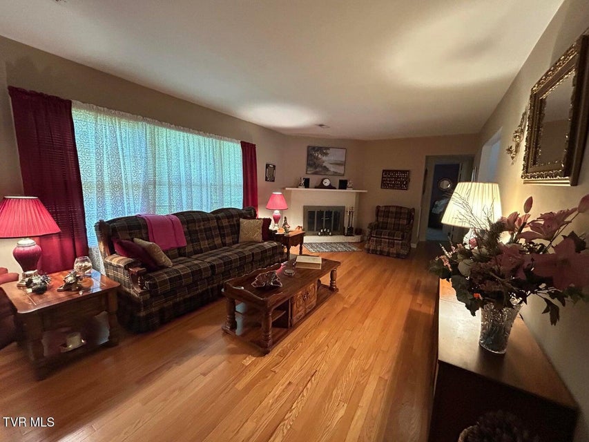 Photo #11: 1130 Hixson Avenue