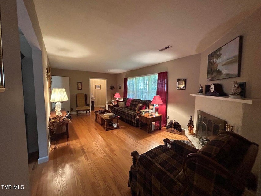 Photo #14: 1130 Hixson Avenue