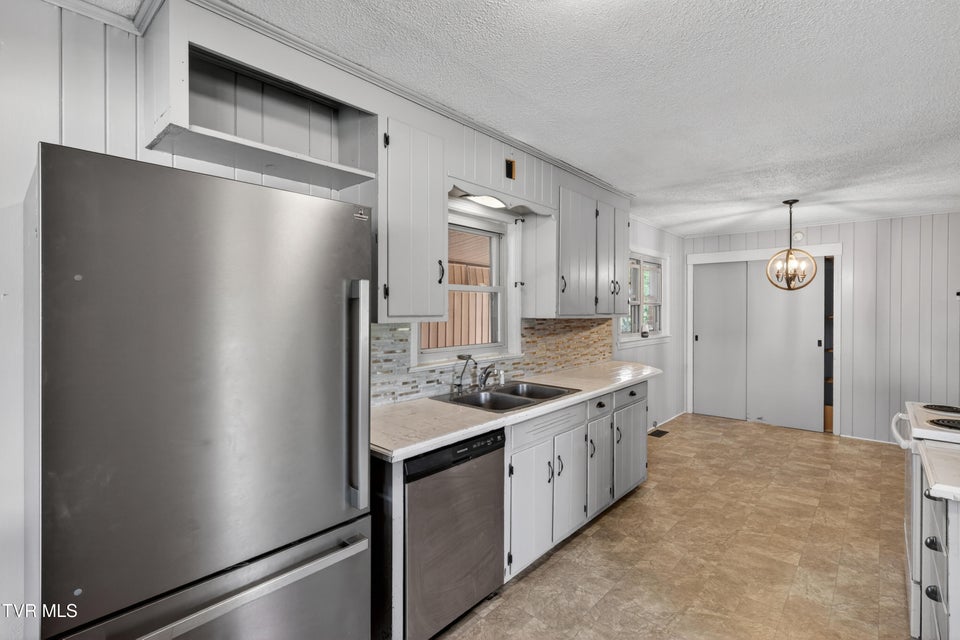 Photo #12: 200 Fairacres Drive