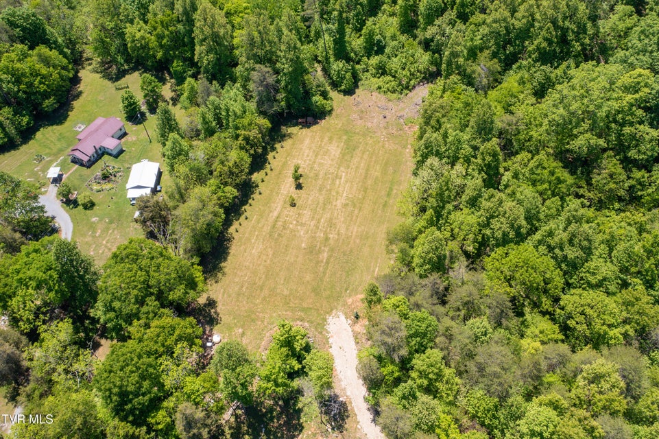 Photo #27: 882 Walnut Grove Road
